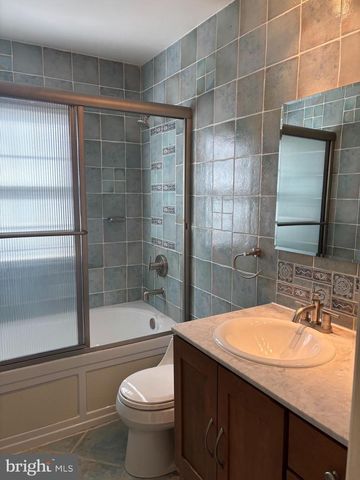 1249 DERBYSHIRE RD, Potomac, MD 20854