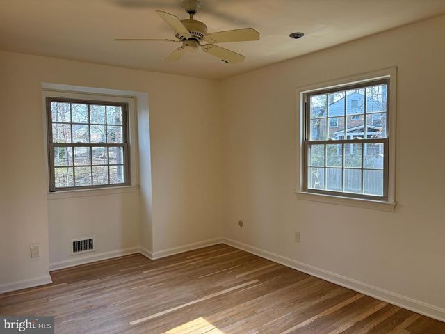 1249 DERBYSHIRE RD, Potomac, MD 20854