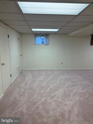 1249 DERBYSHIRE RD, Potomac, MD 20854