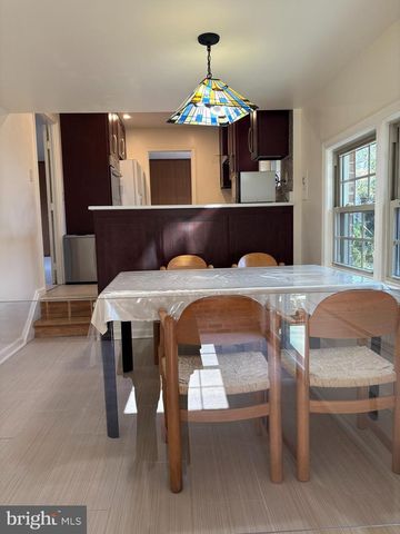 1249 DERBYSHIRE RD, Potomac, MD 20854