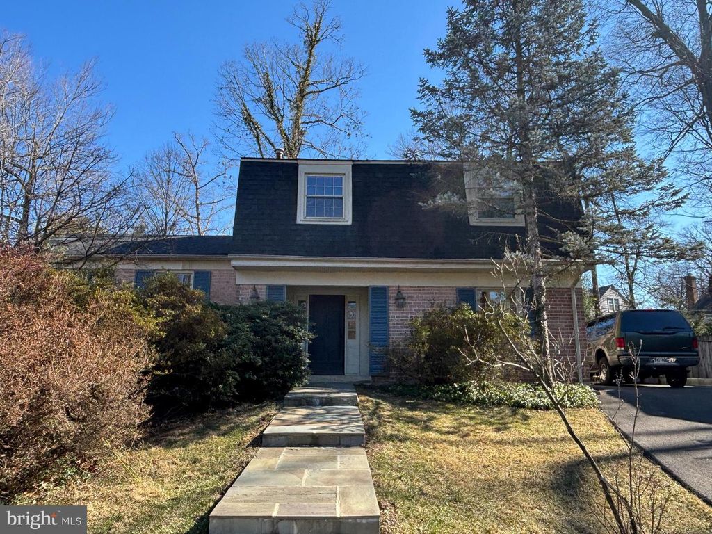 1249 DERBYSHIRE RD, Potomac, MD 20854