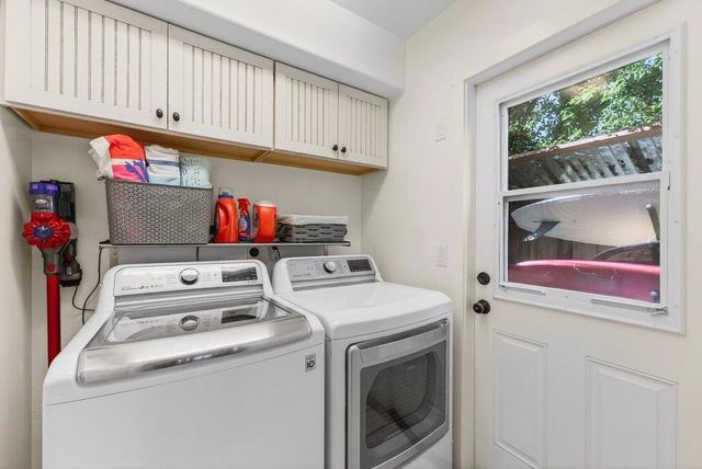 3844 Floral Court, Santa Cruz, CA 95062