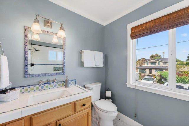 3844 Floral Court, Santa Cruz, CA 95062