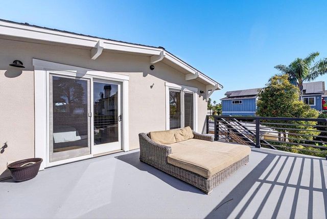 3844 Floral Court, Santa Cruz, CA 95062