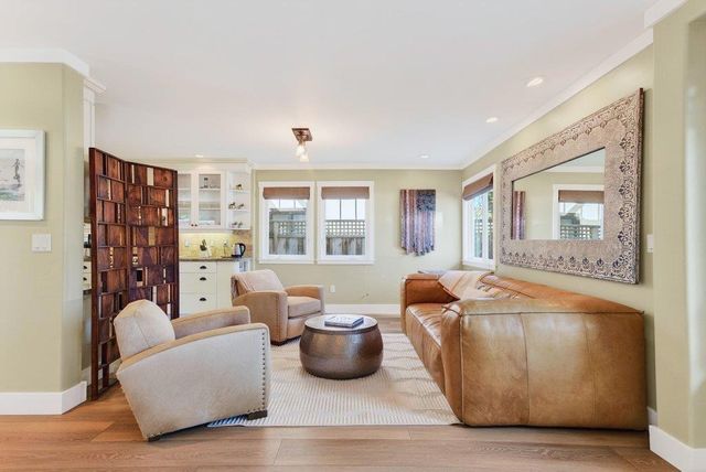 3844 Floral Court, Santa Cruz, CA 95062