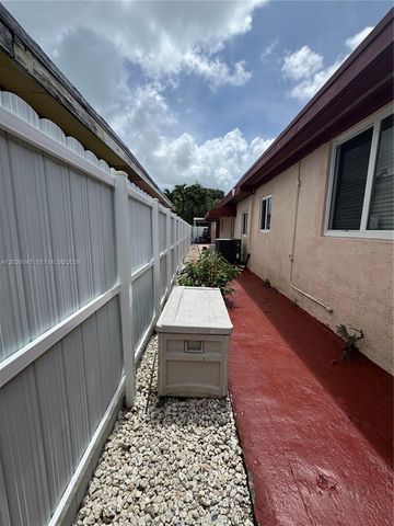 5551 E 4th Avenue, Hialeah, FL 33013