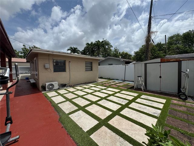 5551 E 4th Avenue, Hialeah, FL 33013