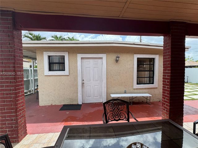 5551 E 4th Avenue, Hialeah, FL 33013