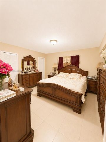 5551 E 4th Avenue, Hialeah, FL 33013