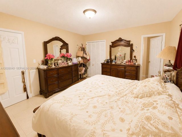 5551 E 4th Avenue, Hialeah, FL 33013