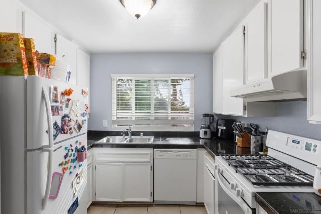 10382 Alphonse St F4, Santee, CA 92071