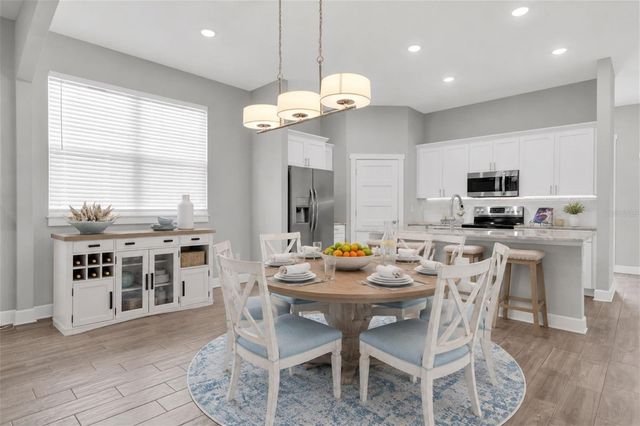 224 NE JEFFERSON CIRCLE N, St Petersburg, FL 33702