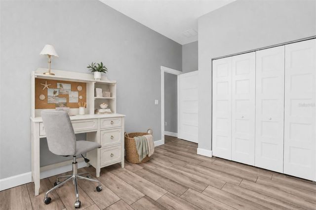 224 NE JEFFERSON CIRCLE N, St Petersburg, FL 33702