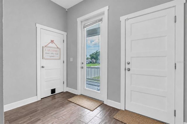 224 NE JEFFERSON CIRCLE N, St Petersburg, FL 33702
