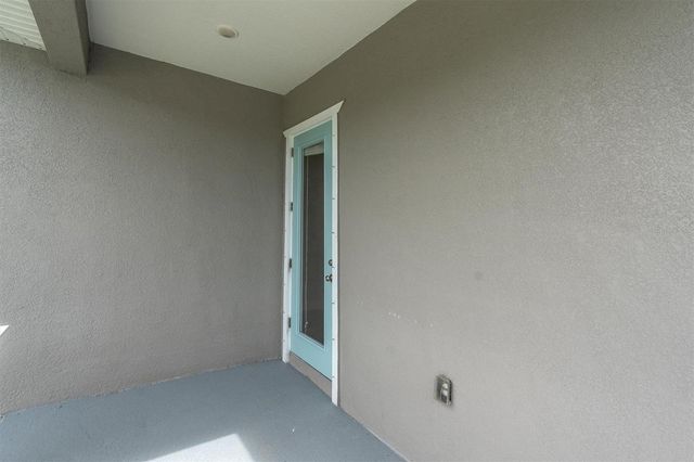 224 NE JEFFERSON CIRCLE N, St Petersburg, FL 33702