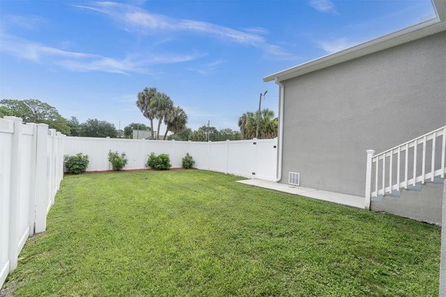 224 NE JEFFERSON CIRCLE N, St Petersburg, FL 33702