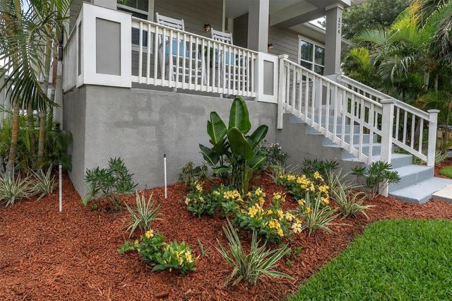 224 NE JEFFERSON CIRCLE N, St Petersburg, FL 33702