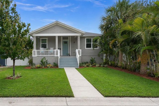 224 NE JEFFERSON CIRCLE N, St Petersburg, FL 33702