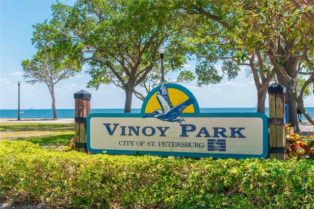 224 NE JEFFERSON CIRCLE N, St Petersburg, FL 33702