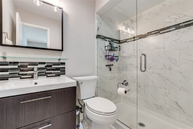 5937 E University Boulevard 229, Dallas, TX 75206