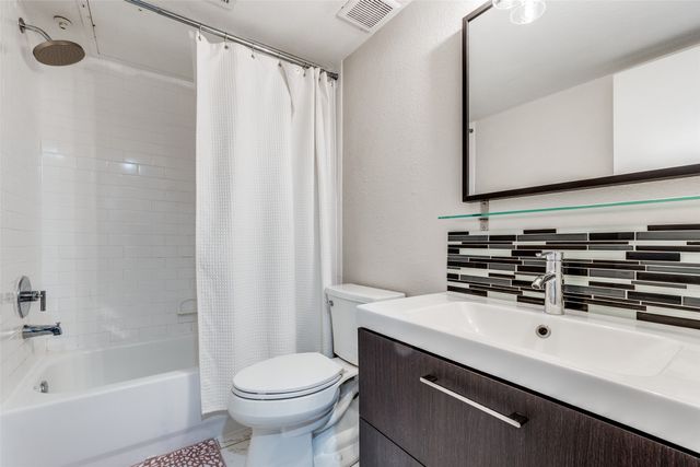 5937 E University Boulevard 229, Dallas, TX 75206