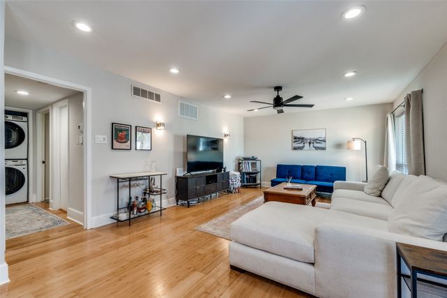 5937 E University Boulevard 229, Dallas, TX 75206