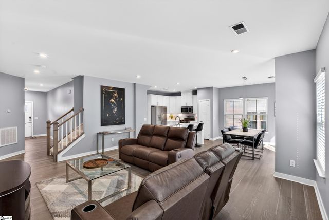 514 Martin Creek Drive, Simpsonville, SC 29680