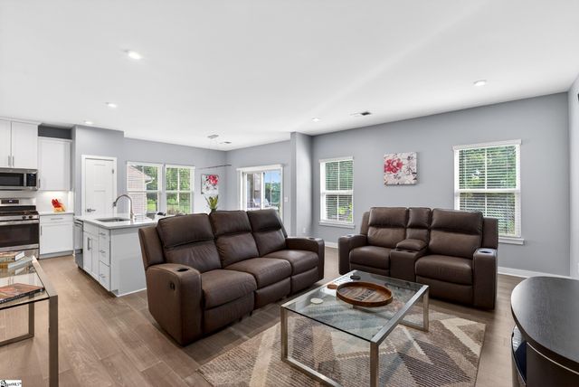 514 Martin Creek Drive, Simpsonville, SC 29680