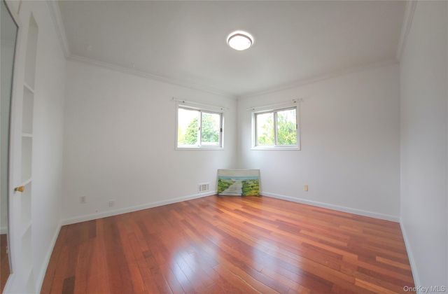 11 Howard Street, Hicksville, NY 11801