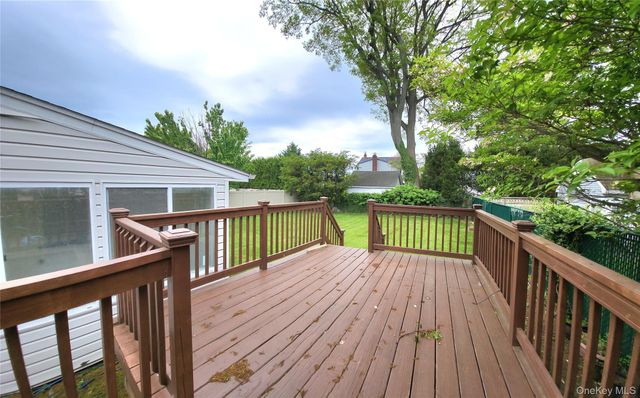 11 Howard Street, Hicksville, NY 11801