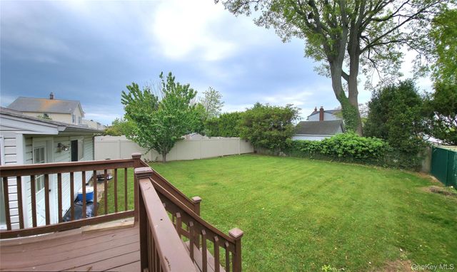 11 Howard Street, Hicksville, NY 11801