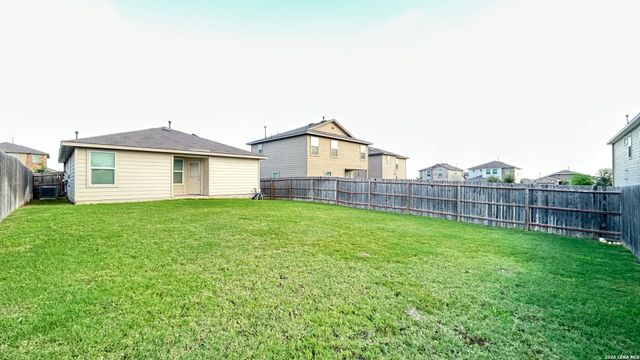 6429 HANDEL LDG, San Antonio, TX 78252