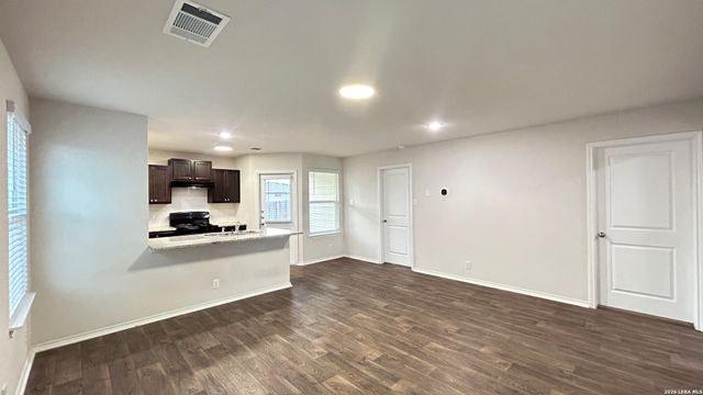 6429 HANDEL LDG, San Antonio, TX 78252