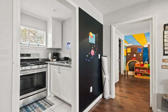 5302 Treaschwig Road, Spring, TX 77373