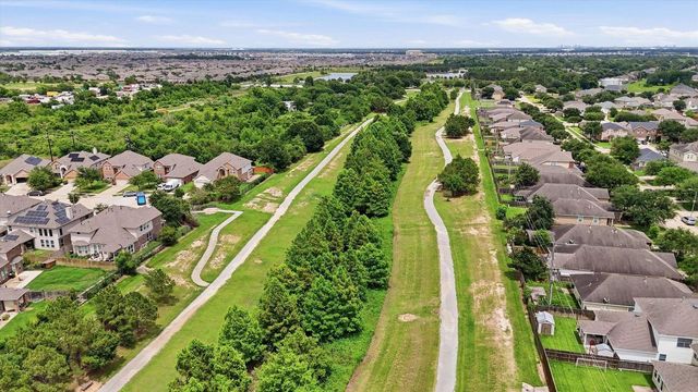 25003 Lakecrest Glen Drive, Katy, TX 77493