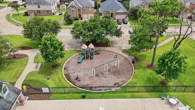 25003 Lakecrest Glen Drive, Katy, TX 77493
