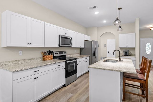 146 Rob Rd, Clarksville, TN 37040