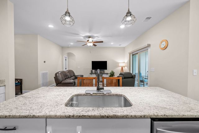 146 Rob Rd, Clarksville, TN 37040