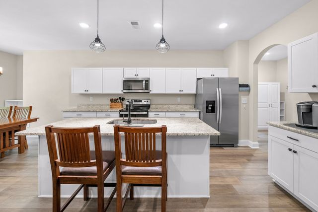 146 Rob Rd, Clarksville, TN 37040