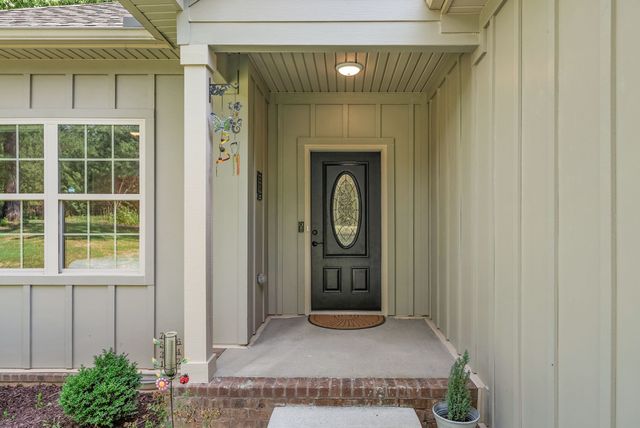 146 Rob Rd, Clarksville, TN 37040