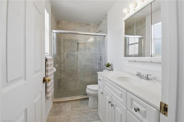 2111 NE 25th ST, Cape Coral, FL 33909