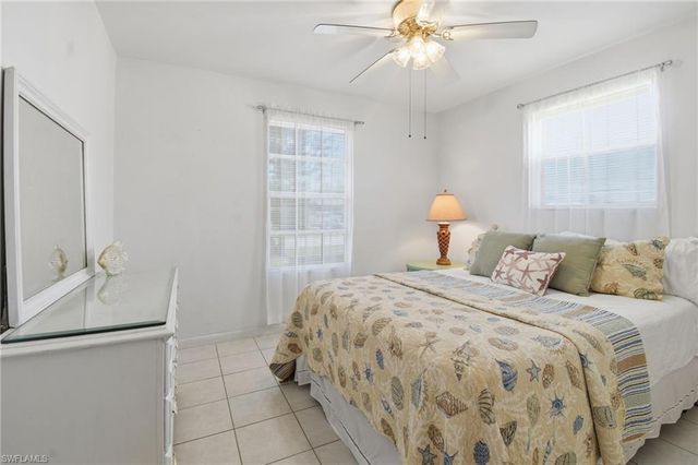 2111 NE 25th ST, Cape Coral, FL 33909