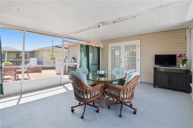 2111 NE 25th ST, Cape Coral, FL 33909