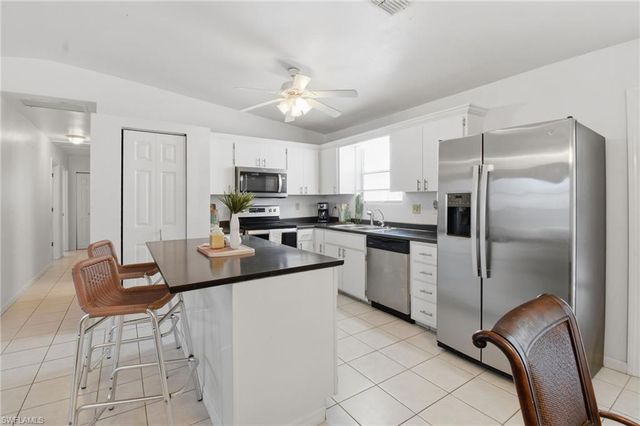 2111 NE 25th ST, Cape Coral, FL 33909