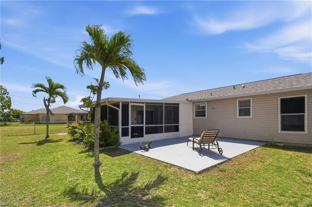 2111 NE 25th ST, Cape Coral, FL 33909