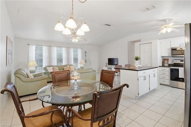 2111 NE 25th ST, Cape Coral, FL 33909