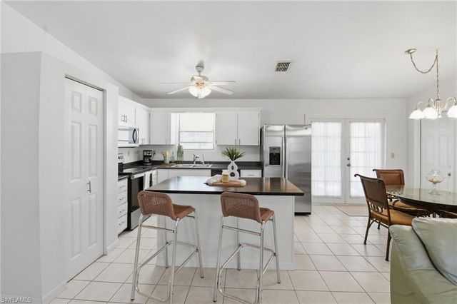 2111 NE 25th ST, Cape Coral, FL 33909