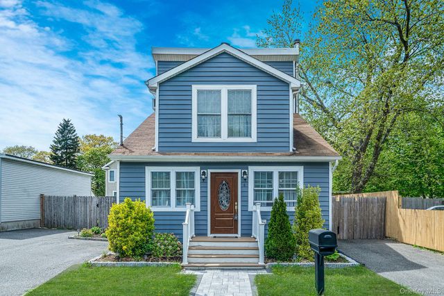 4 Morgan Avenue, Port Jefferson Station, NY 11776