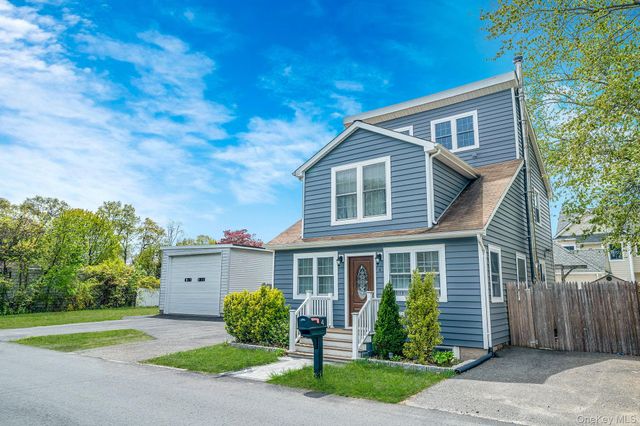4 Morgan Avenue, Port Jefferson Station, NY 11776