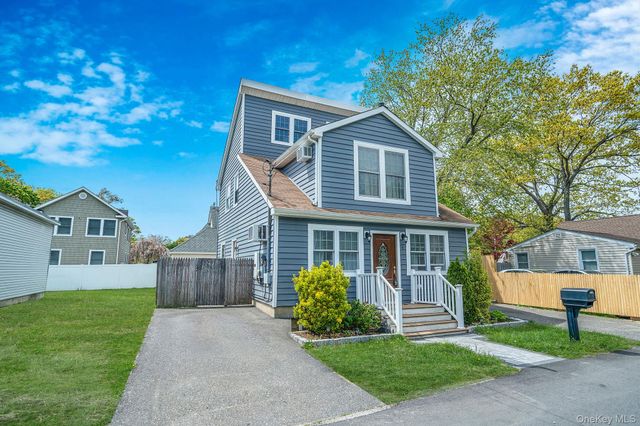 4 Morgan Avenue, Port Jefferson Station, NY 11776